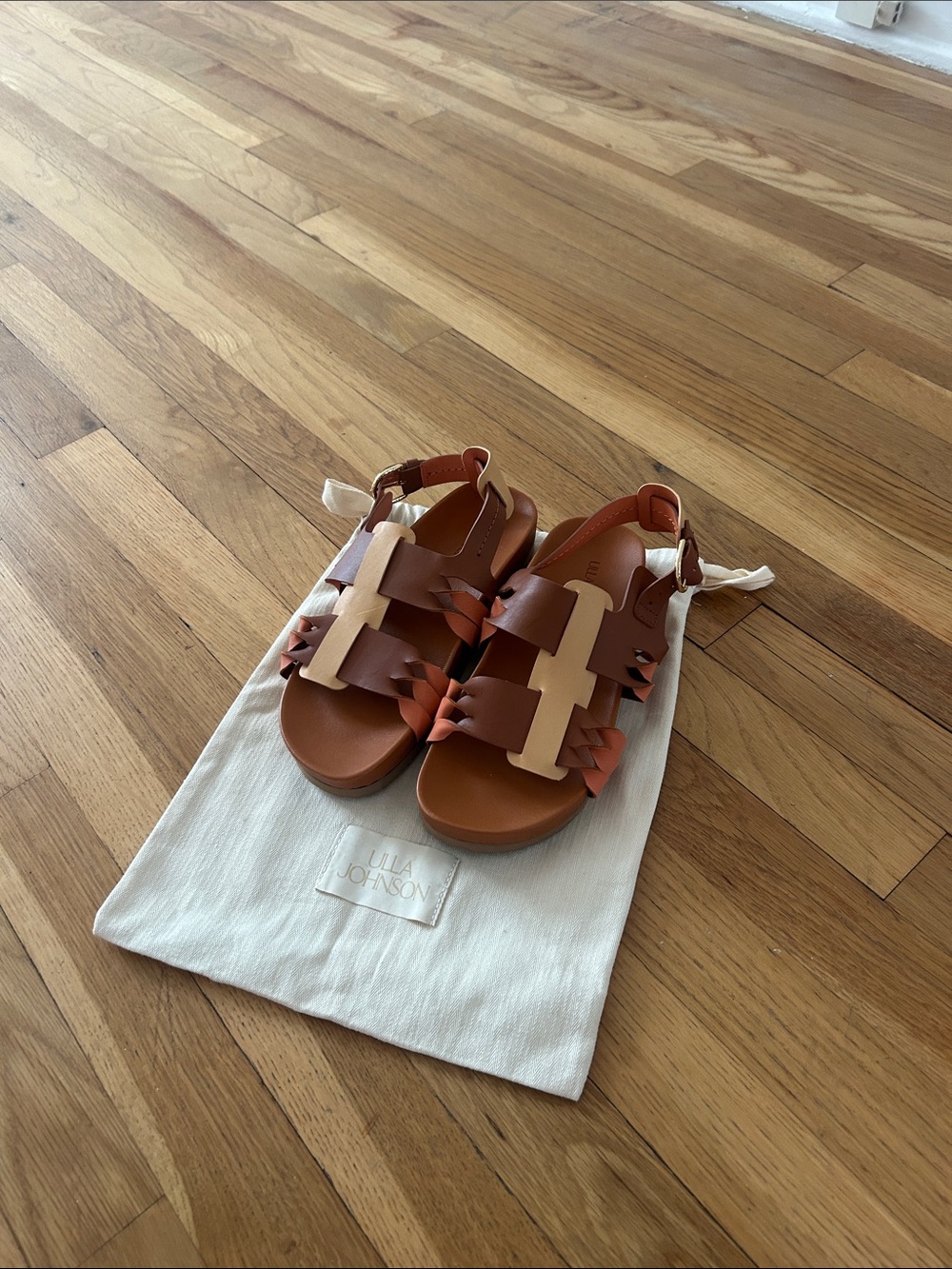 Ulla Johnson Two-Tone Tan & Light Brown Leather Slide Sandals - Picture 2 of 6